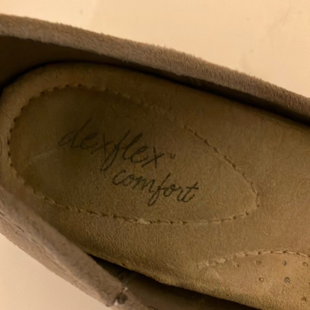 Dexflex Comfort Taupe Flats with Bow - Picture 2 of 6